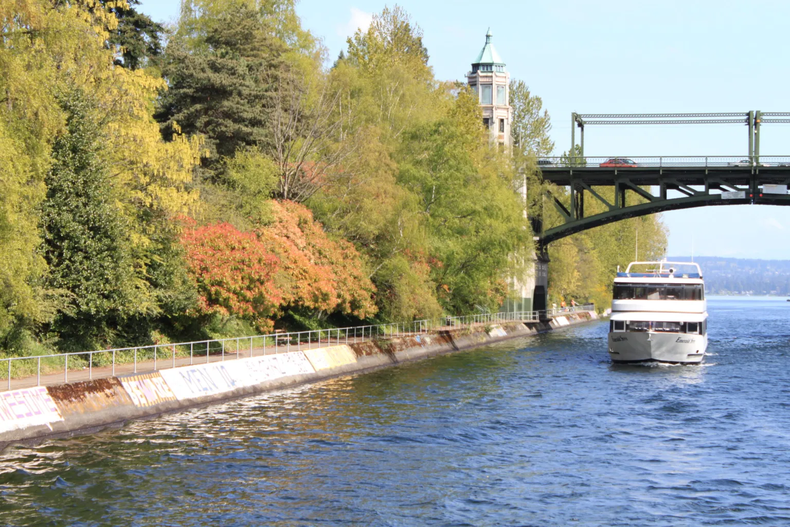 Waterways yacht cruising through Seattle