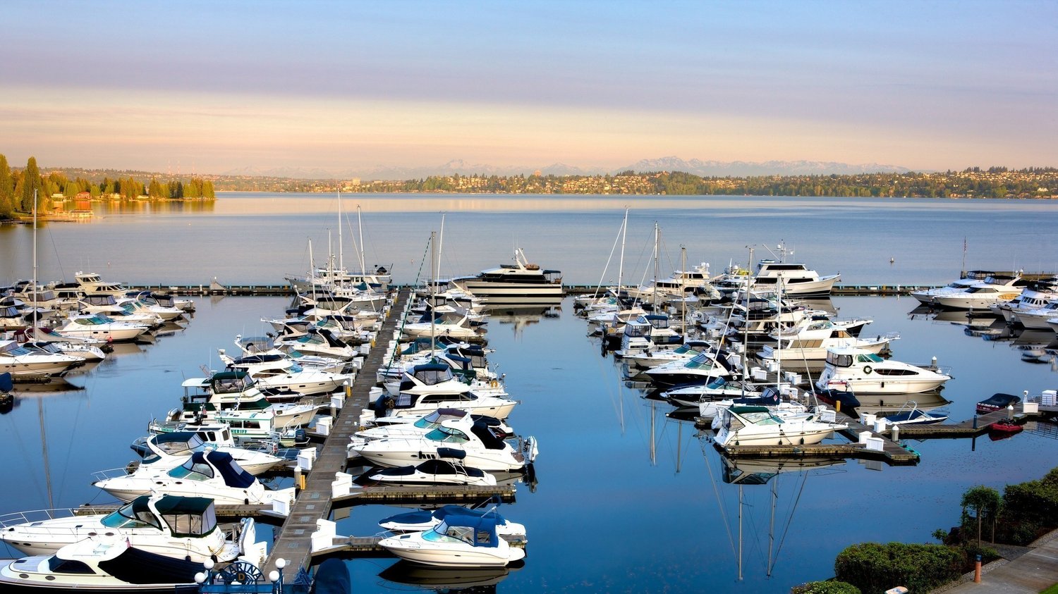 Carillon Point Marina